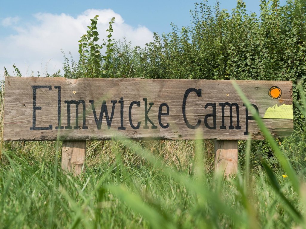 elmwicke-campsite-sign